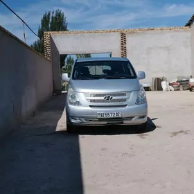 Hyundai H-1 2009