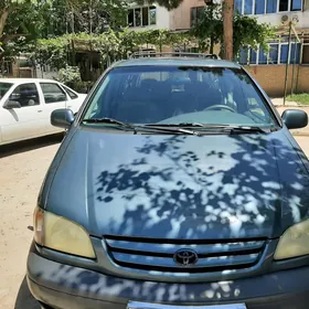 Toyota Sienna 2002