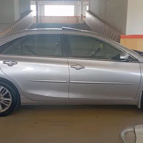 Toyota Camry 2015