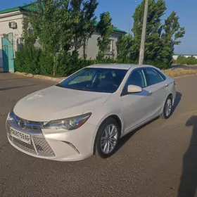Toyota Camry 2016