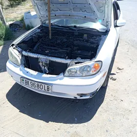 Infiniti Q 2000