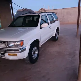 Nissan Pathfinder 1998