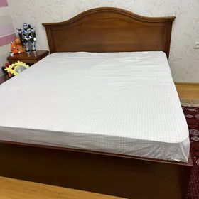 Krawat spalnyý Спалный кроват