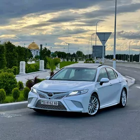 Toyota Camry 2018