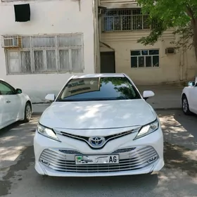 Toyota Camry 2020