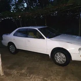 Toyota Camry 1993