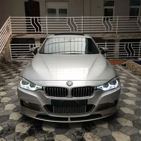 BMW 330 2018