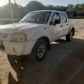 Nissan Navara 2004