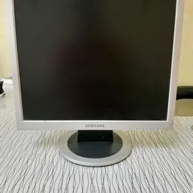 мониторы 2 штуки