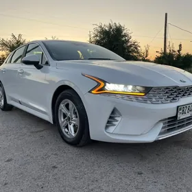 Kia K5 2021
