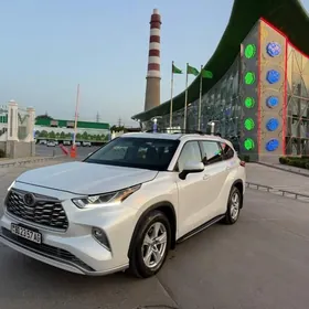 Toyota Highlander 2020