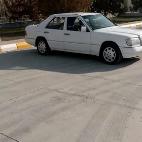 Mercedes-Benz 230E 1992