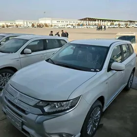 Mitsubishi Outlander 2022
