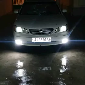 Nissan Maxima 2001