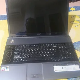 noutbook na zapçasti