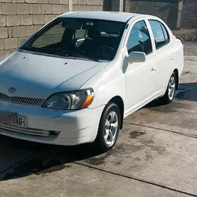 Toyota Echo 2000