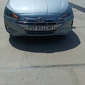 Hyundai Elantra 2020