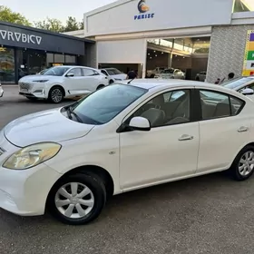 Nissan Sunny 2013