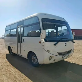 Dongfeng 370 2006