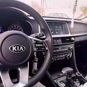 Kia Optima 2019
