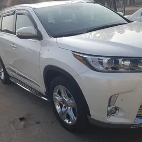 Toyota Highlander 2019