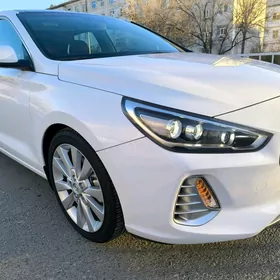 Hyundai Elantra GT 2017