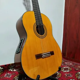 YAMAHA GITARA C40 ELEKTRO KOMP
