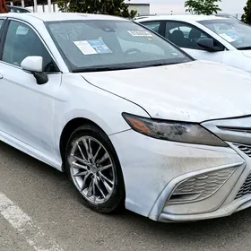 Toyota Camry 2022
