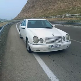 Mercedes-Benz E320 1997