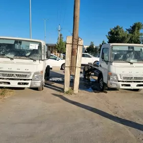 Mitsubishi Canter 2024