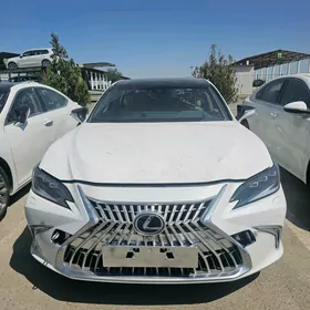 Lexus ES 350 2025