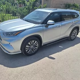Toyota Highlander 2020