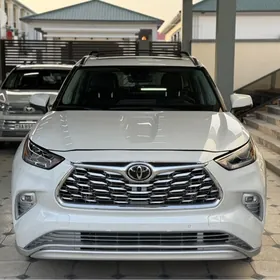 Toyota Highlander 2022