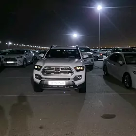 Toyota Tacoma 2019