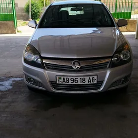 Opel Astra 2013