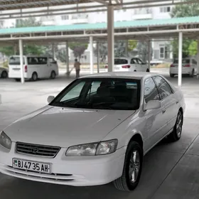 Toyota Camry 2000