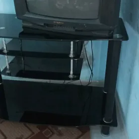 telewizor we podstawka