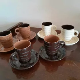 Кофейные чашки с боюдцами