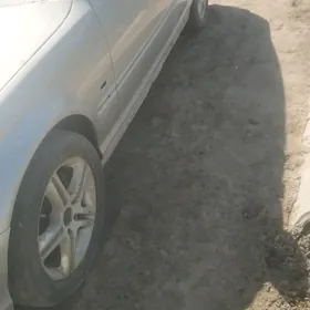 BMW 328 2001