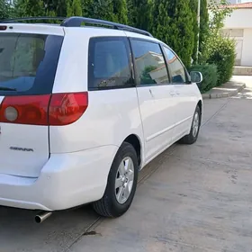 Toyota Sienna 2009