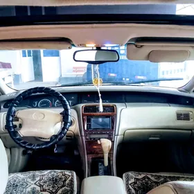 Toyota Avalon 2000
