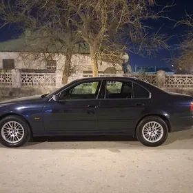 BMW E39 2000