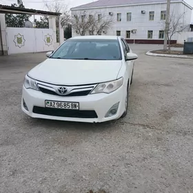 Toyota Camry 2015