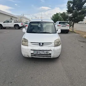 Peugeot 108 2010