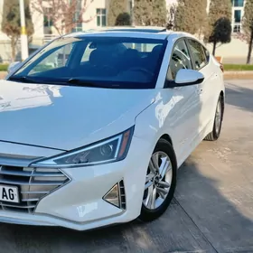Hyundai Elantra 2020