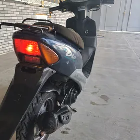Skuter HONDA DIO