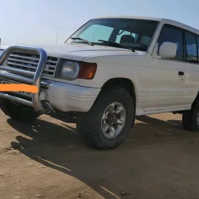 Mitsubishi Pajero 1994