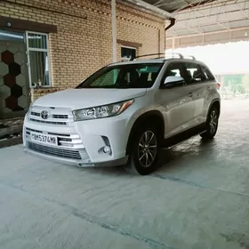 Toyota Highlander 2019