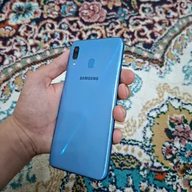 Samsing Galaxy A30