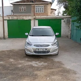 Hyundai Accent 2014